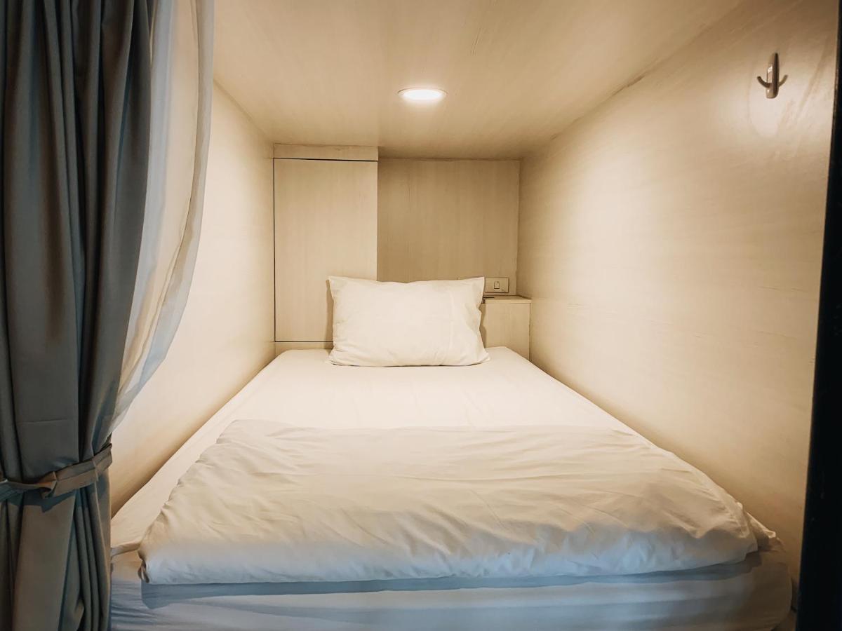 Sleep Nest Hostel Mae Sot Exterior photo
